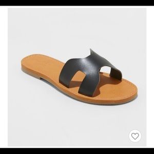 Universal Thread Black Sandals